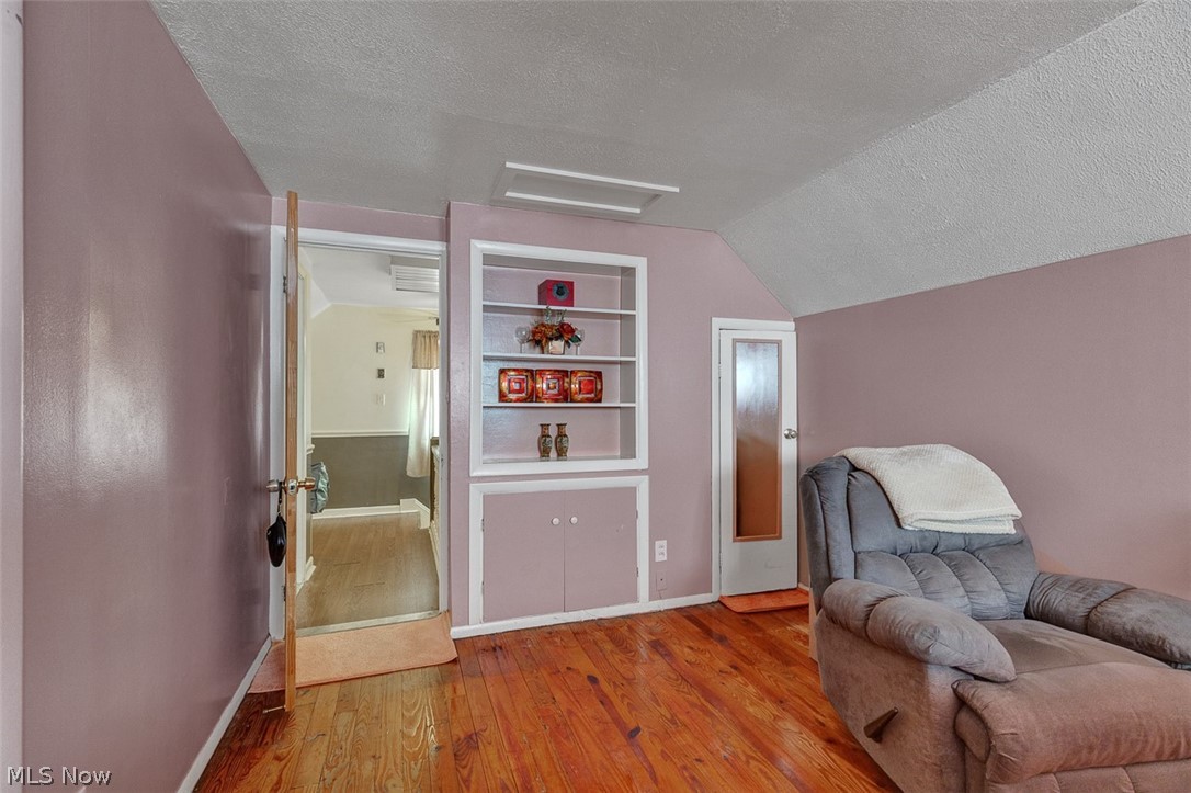 14903 Tabor Avenue Property Photo 15