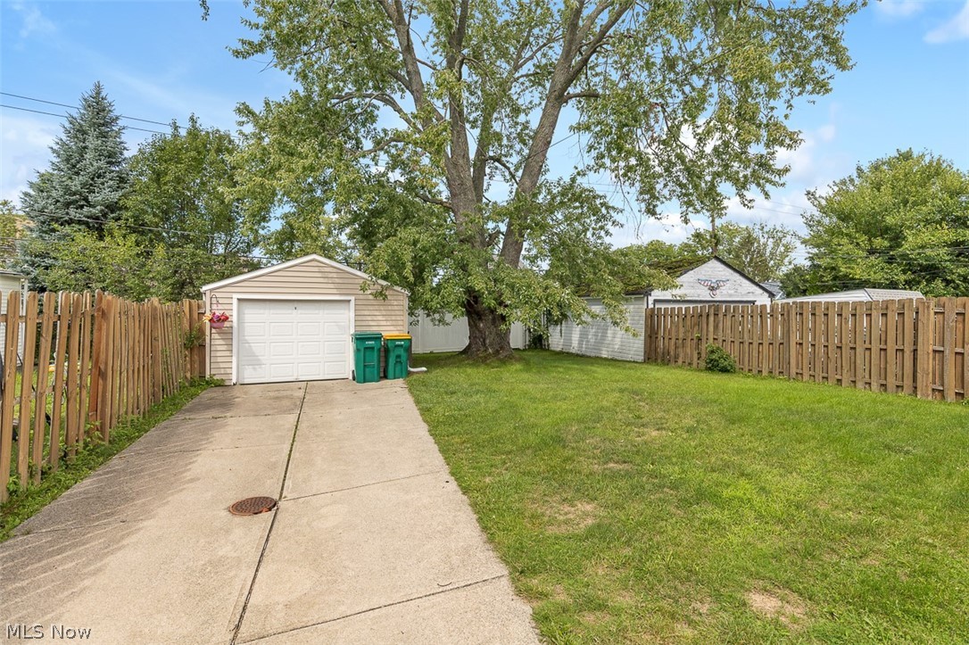 14903 Tabor Avenue Property Photo 31