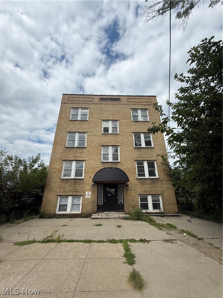 976 E 70th Street Property Photo 1