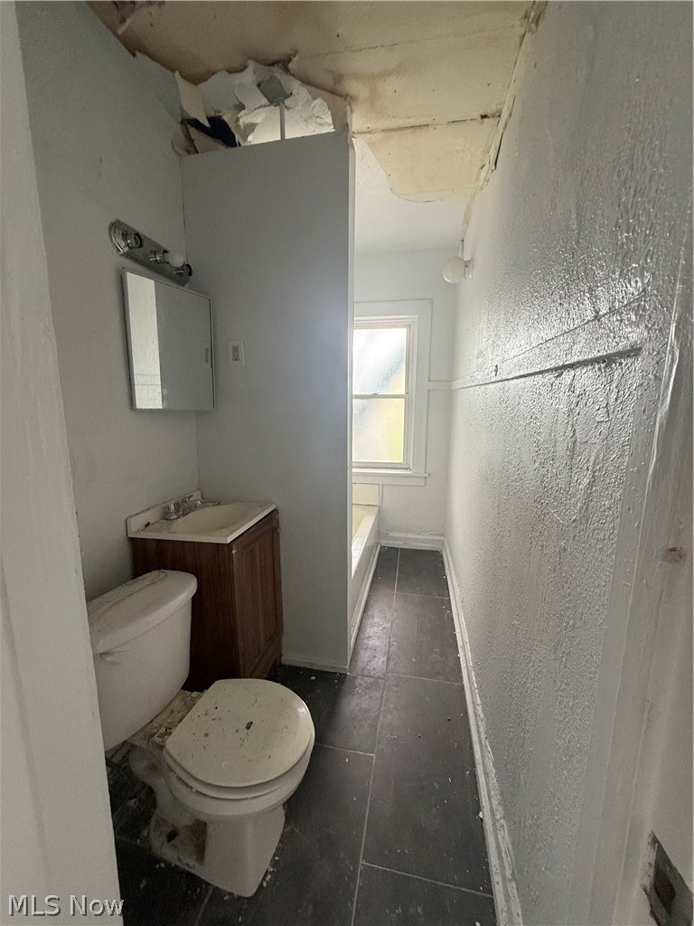 976 E 70th Street Property Photo 7