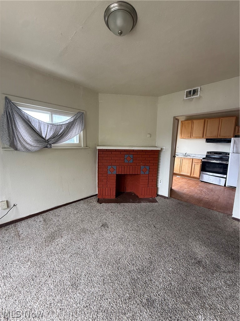 976 E 70th Street Property Photo 19