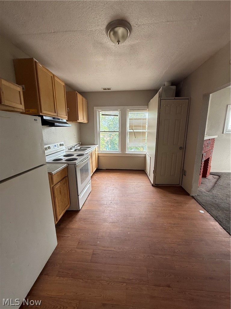 976 E 70th Street Property Photo 25