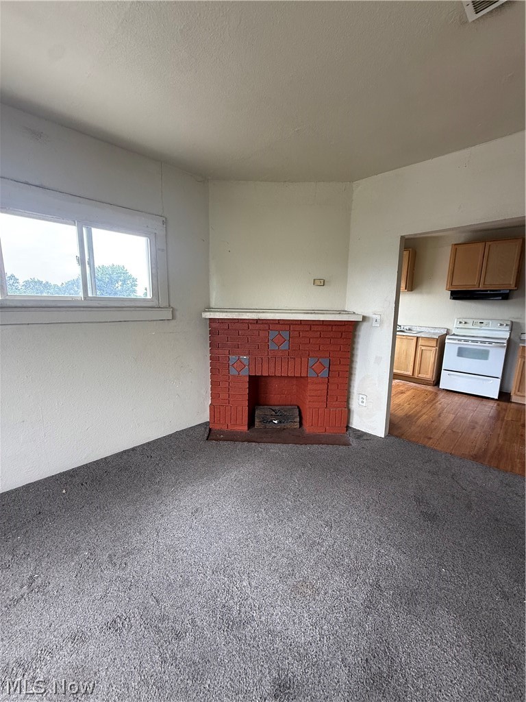976 E 70th Street Property Photo 29