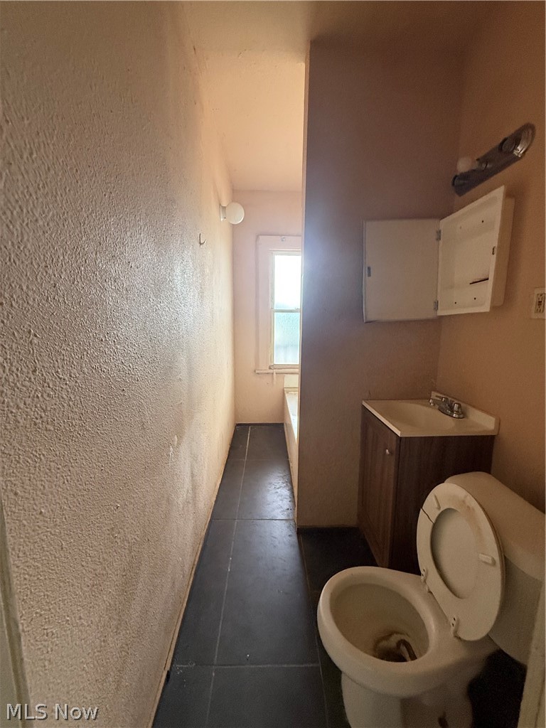 976 E 70th Street Property Photo 34