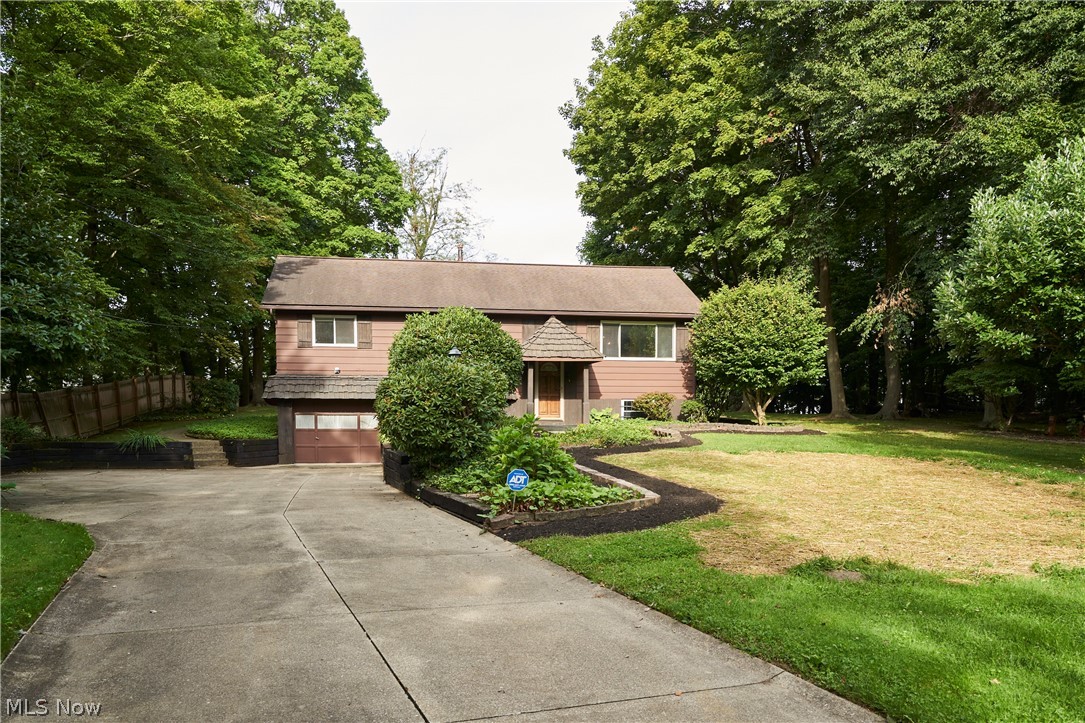 1170 N Plainview Drive Property Photo 1