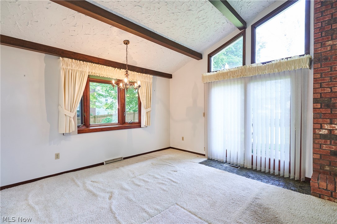 1170 N Plainview Drive Property Photo 11