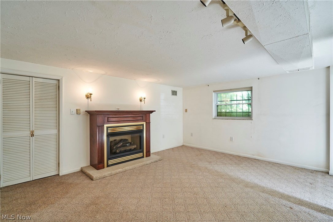 1170 N Plainview Drive Property Photo 17