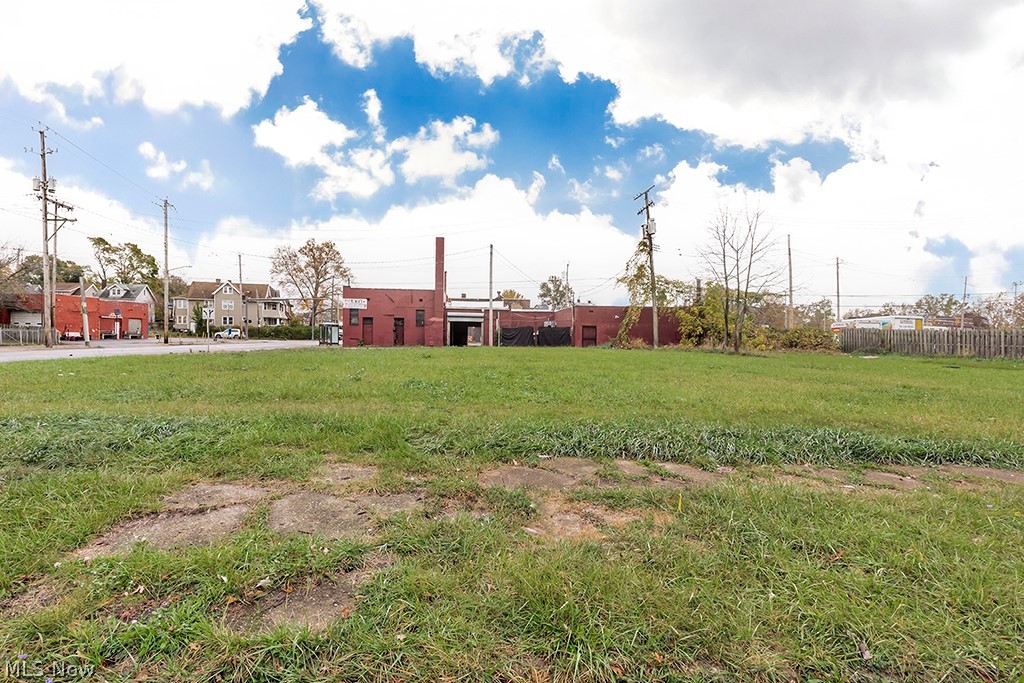 812 E 125th Street