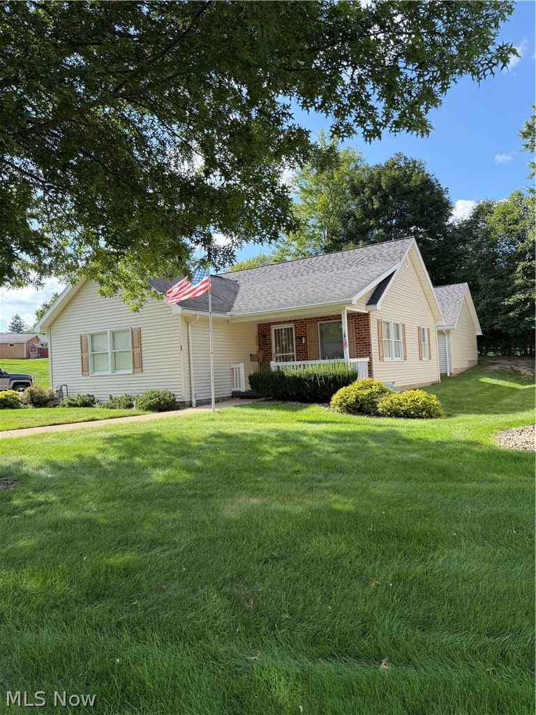 60 Woods Boulevard Property Photo 1