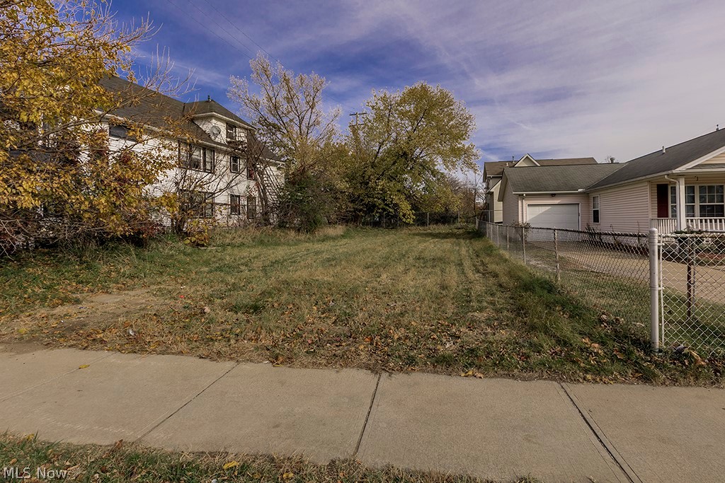 861 Lakeview Road