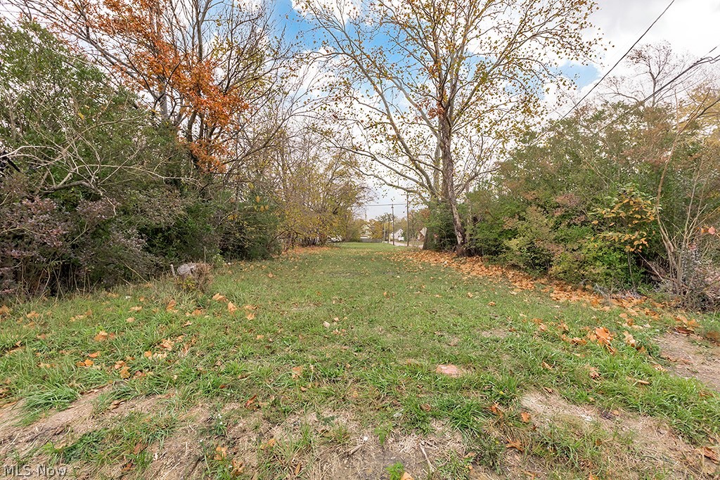 933 E 140th Street Property Photo 1