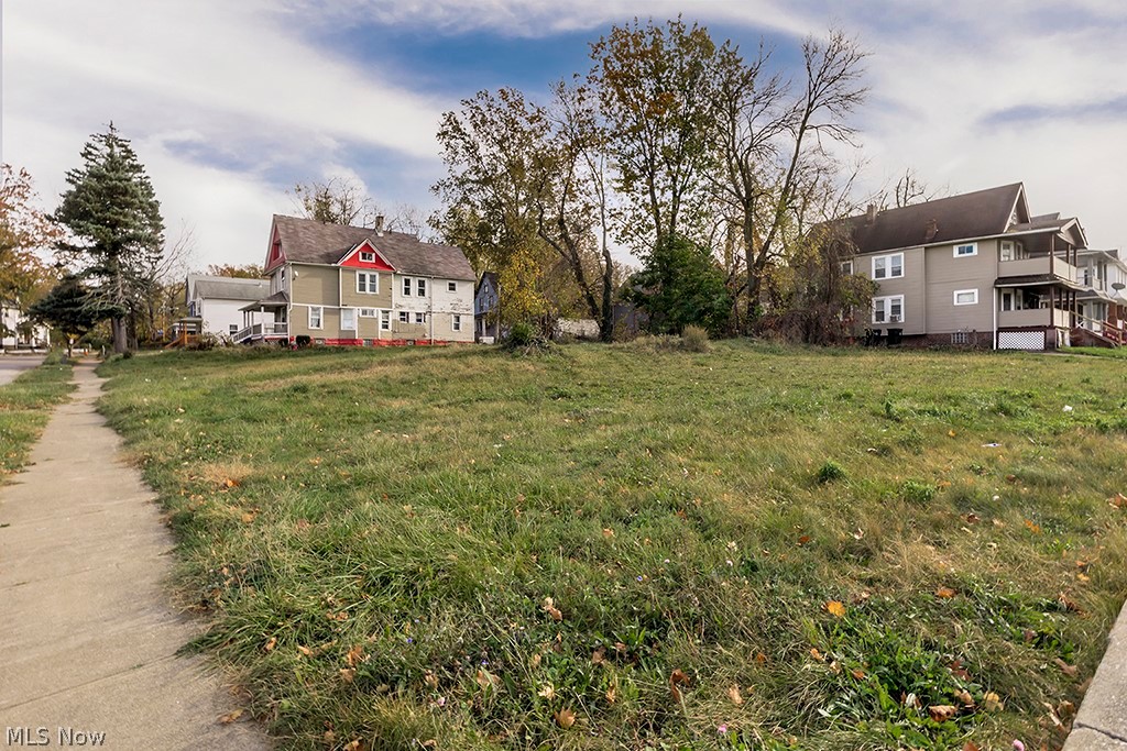 14302 Coit Road Property Photo 1