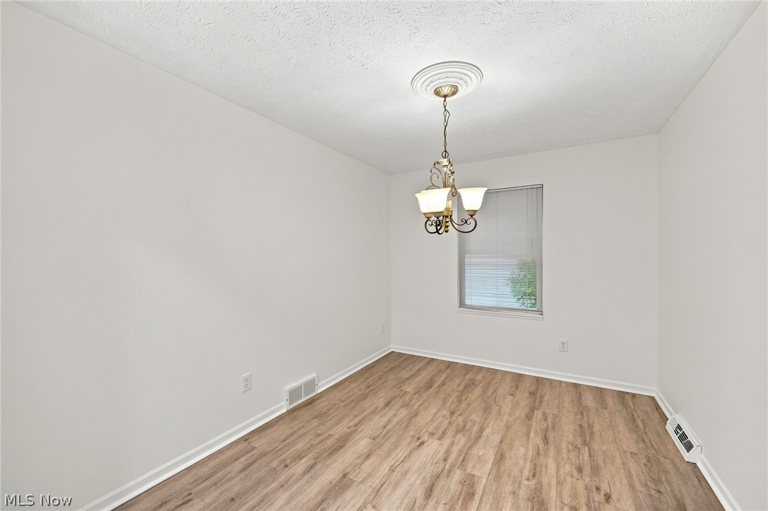 29008 Uxbridge Drive Property Photo 9