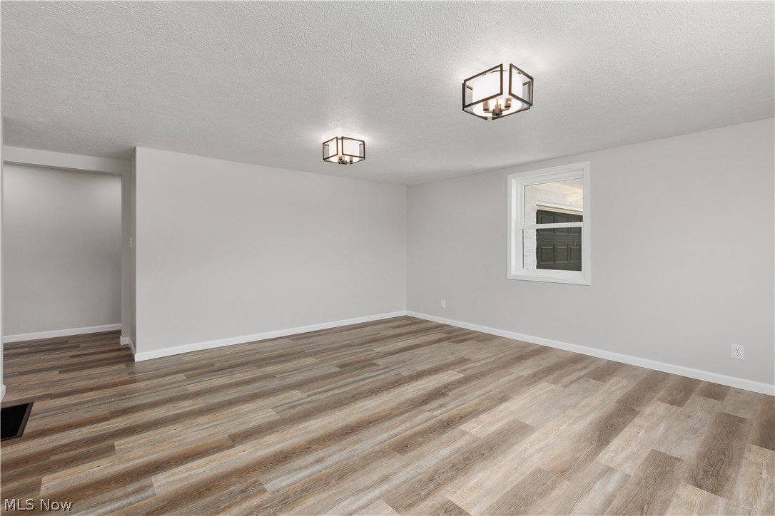 2428 Applegate Road Property Photo 7