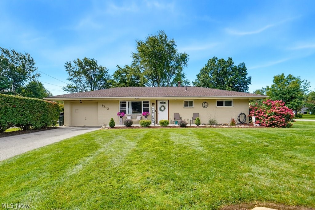 1342 Roseland Drive Property Photo 1