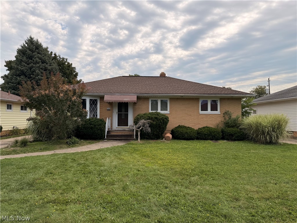 7239 Oakwood Road Property Photo 1