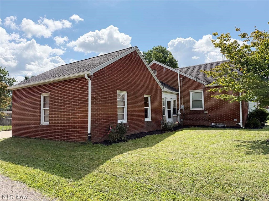 706 Broad Avenue Nw Property Photo 2
