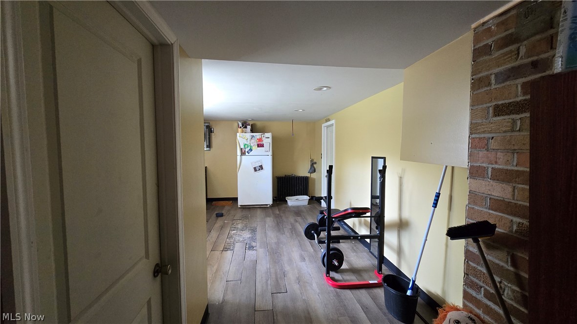 855 E College Street Property Photo 11