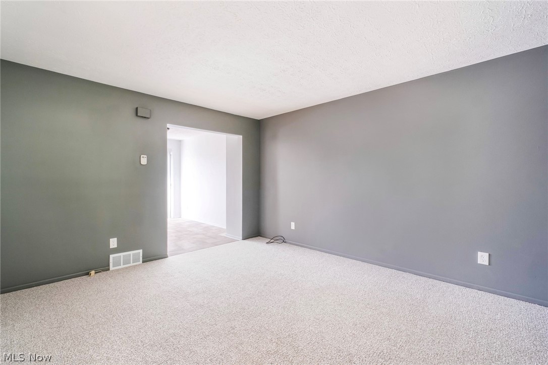 1861 Cloveridge Drive Property Photo 8
