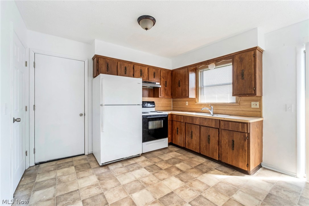 1861 Cloveridge Drive Property Photo 16