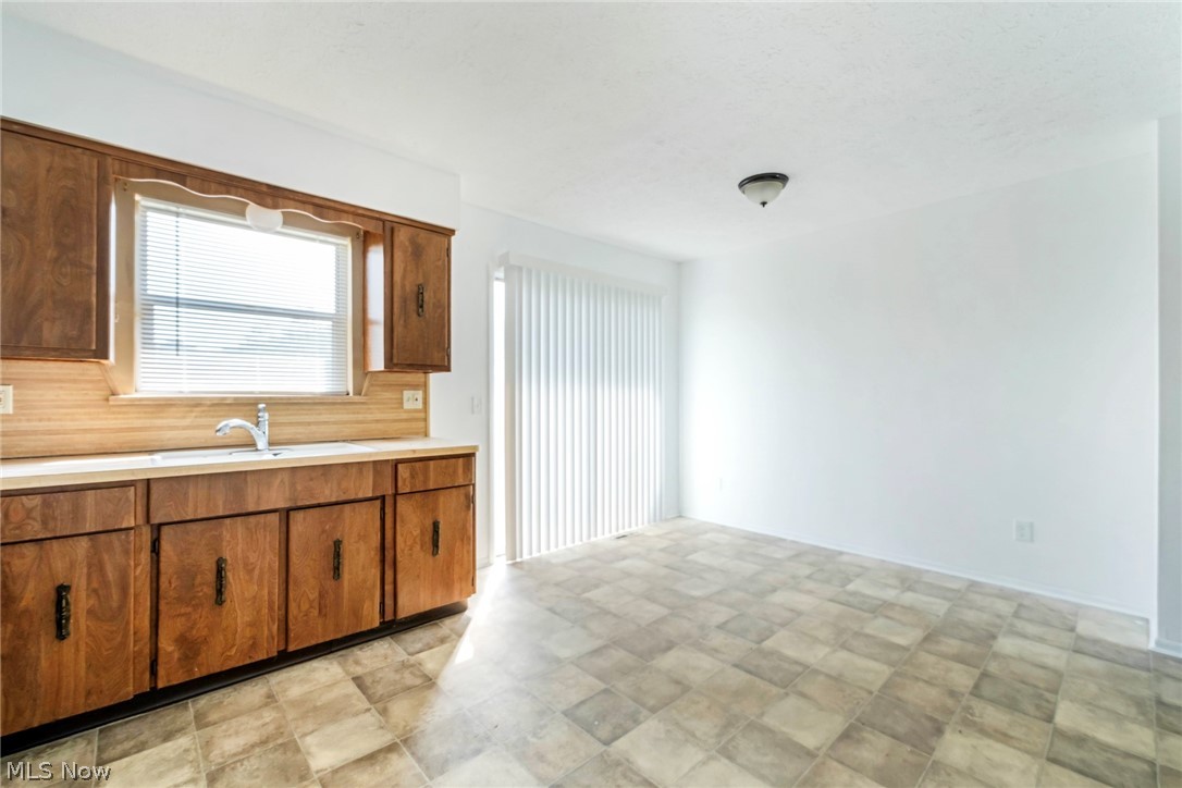1861 Cloveridge Drive Property Photo 17