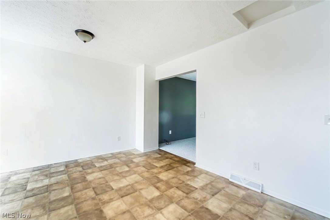 1861 Cloveridge Drive Property Photo 18