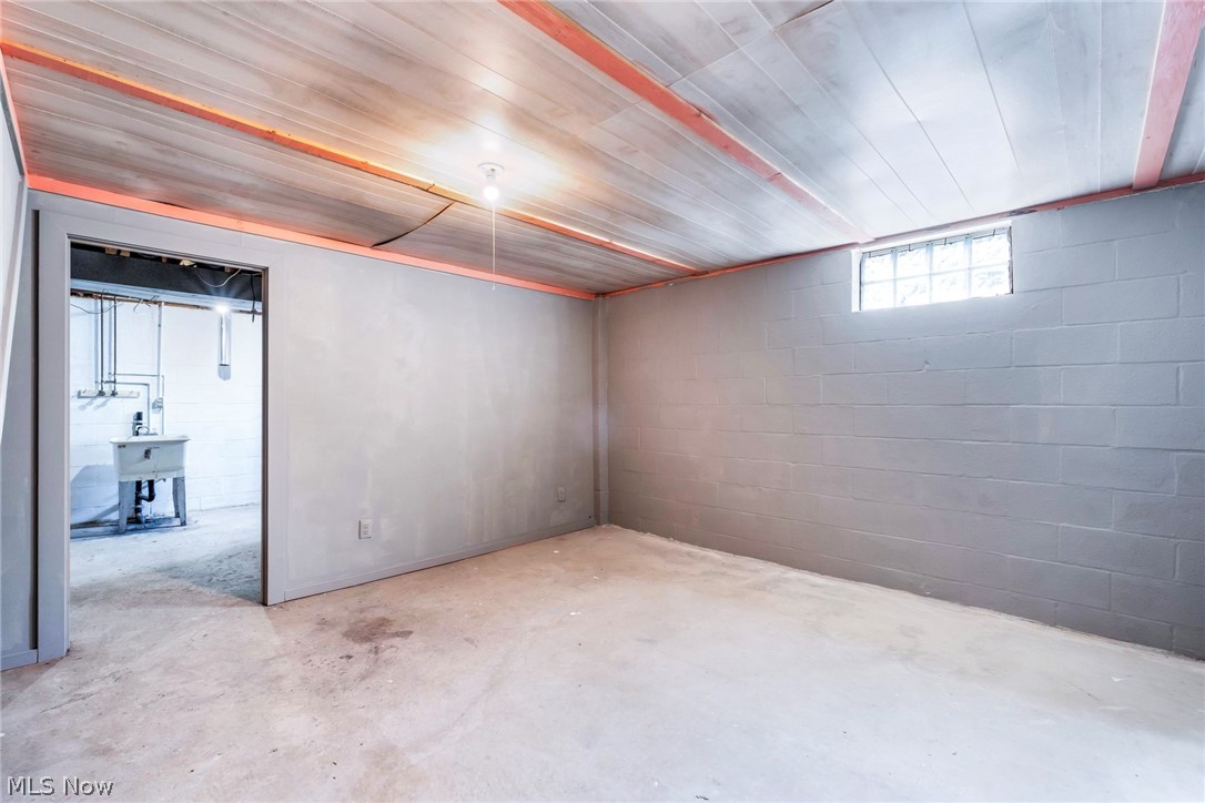1861 Cloveridge Drive Property Photo 27