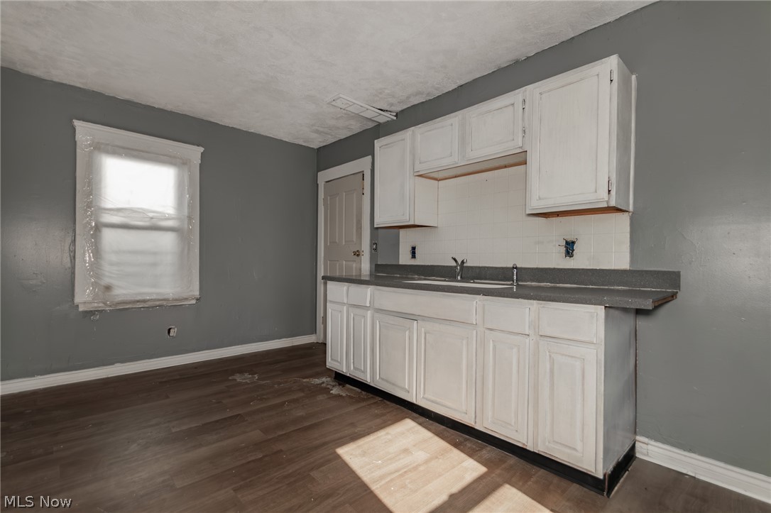 3651 E 103rd Street Property Photo 10