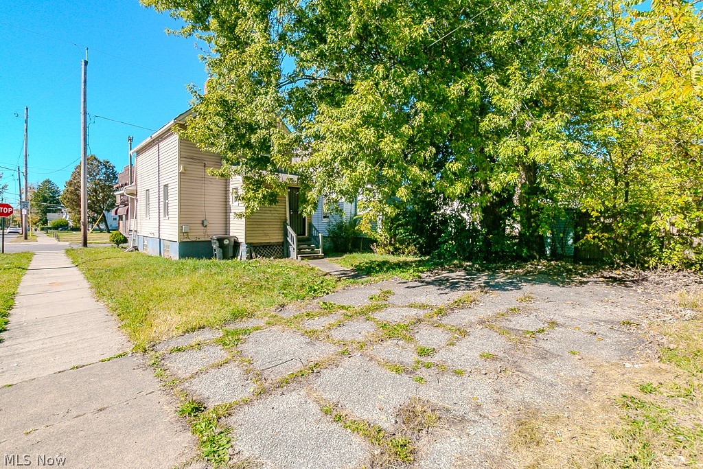 3651 E 103rd Street Property Photo 23