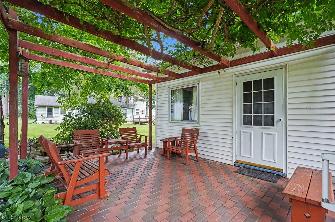 3690 Waterloo Road Property Photo 6