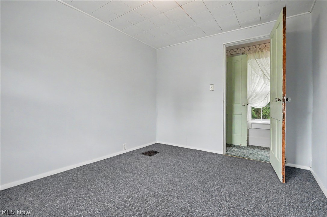 3690 Waterloo Road Property Photo 32
