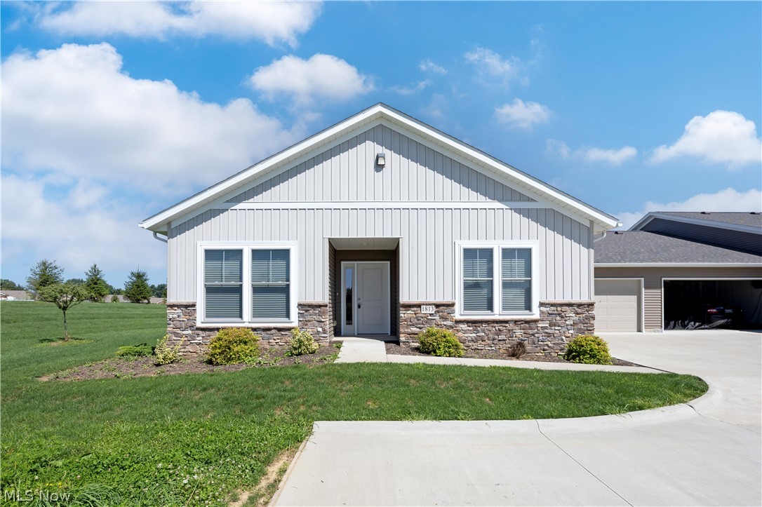 1813 Blackberry Lane Property Photo 1