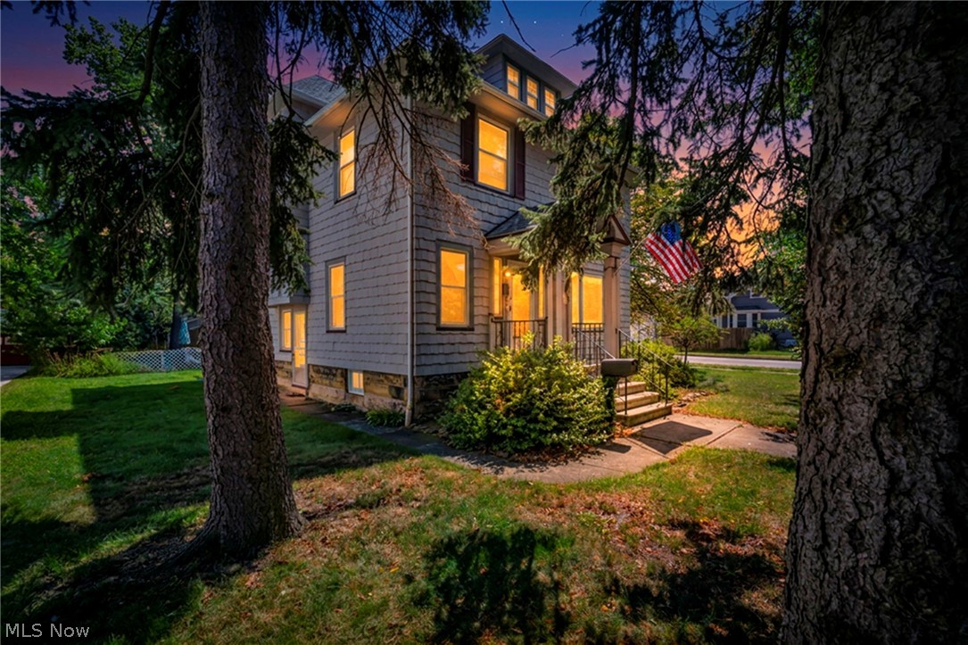 1537 Grace Avenue Property Photo 1