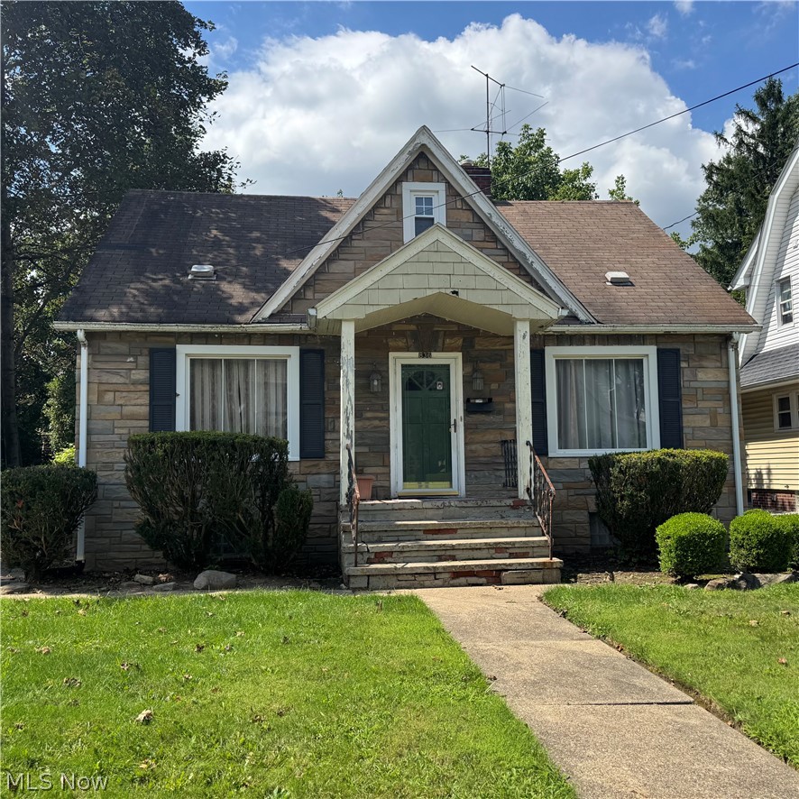 836 Mercer Avenue