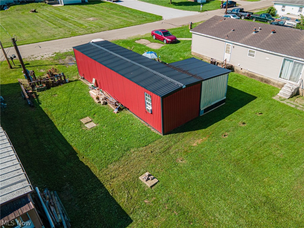 668 Custer Drive Property Photo 3