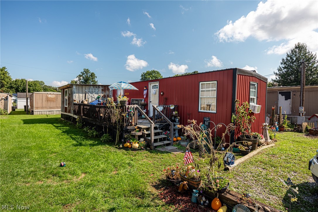 668 Custer Drive Property Photo 4