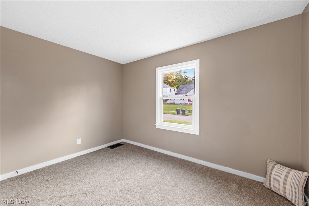 1632 Redwood Avenue Property Photo 10