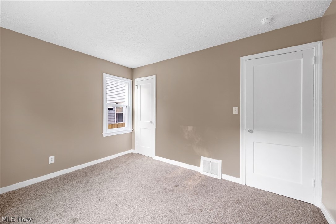 1632 Redwood Avenue Property Photo 11
