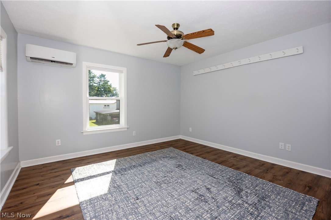 101 E Burwell Avenue Property Photo 21