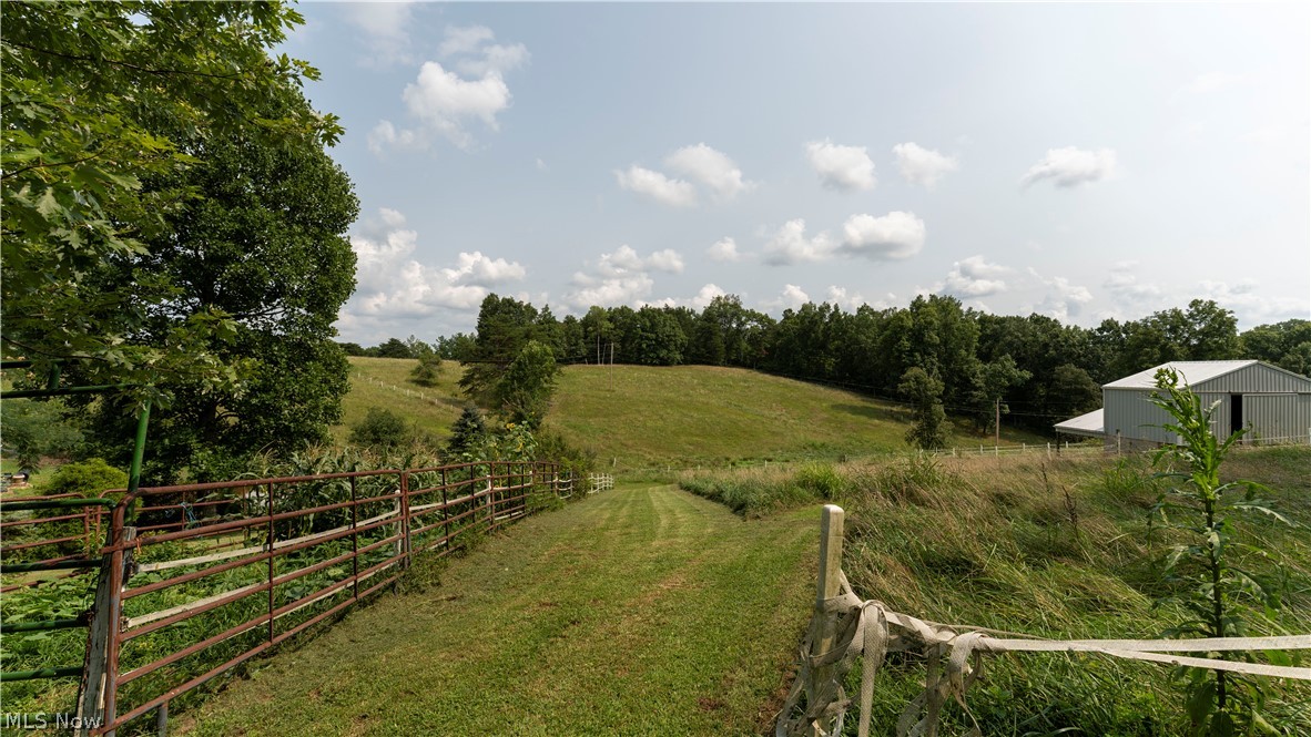 1498 Windy Ridge Road Property Photo 8