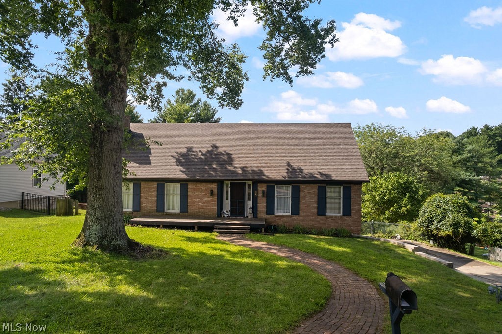 14 Valley View Drive Property Photo 6