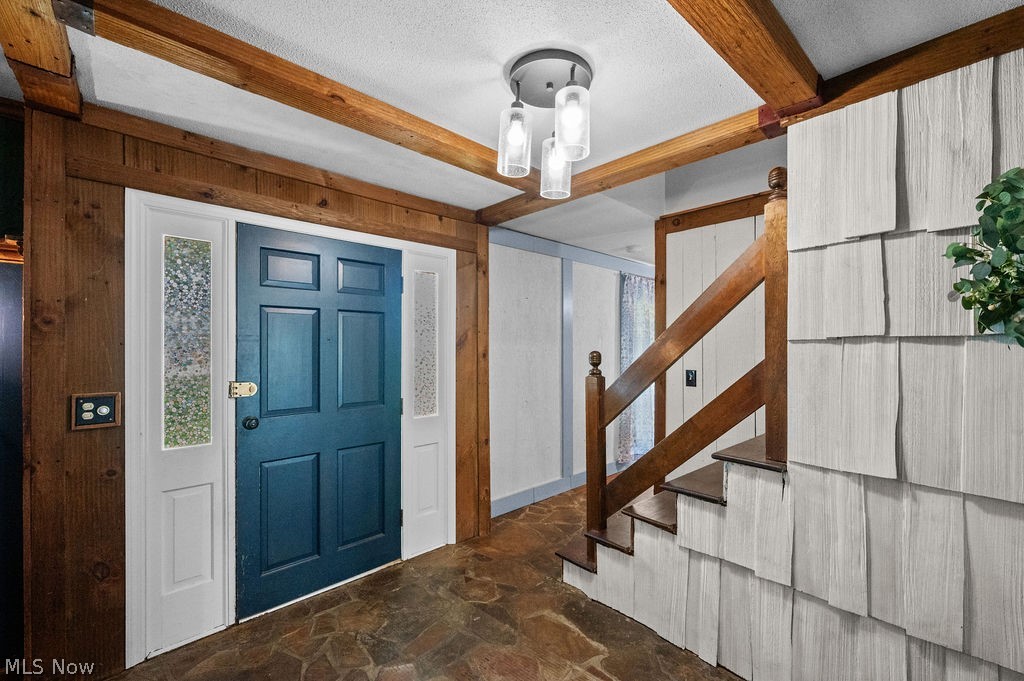 14 Valley View Drive Property Photo 8
