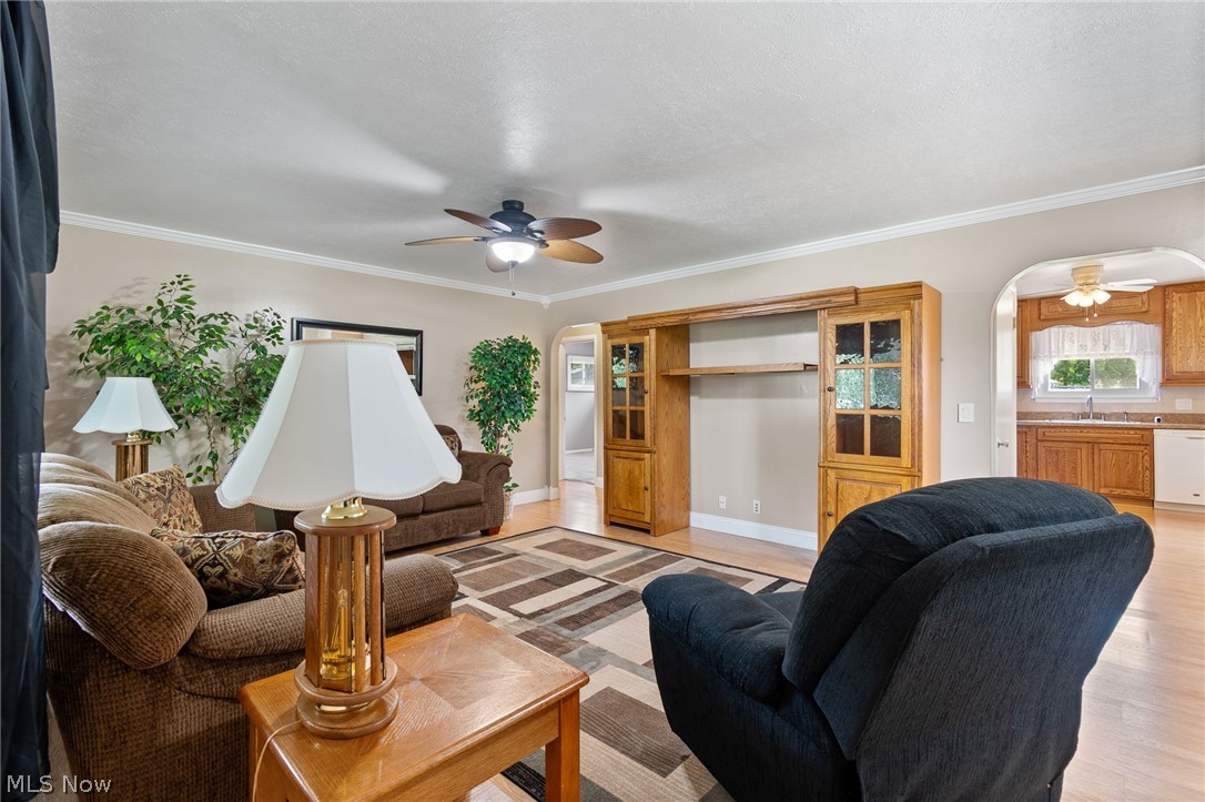 543 Edith Avenue Property Photo 4