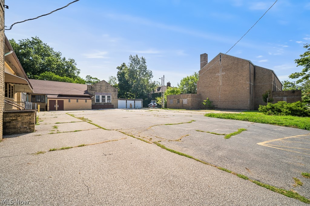 799 E 82nd Street Property Photo 3