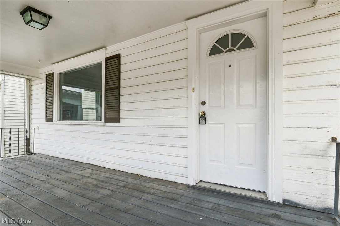 376 Kling Street Property Photo 4