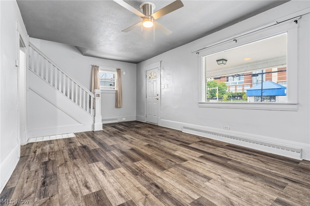 376 Kling Street Property Photo 6