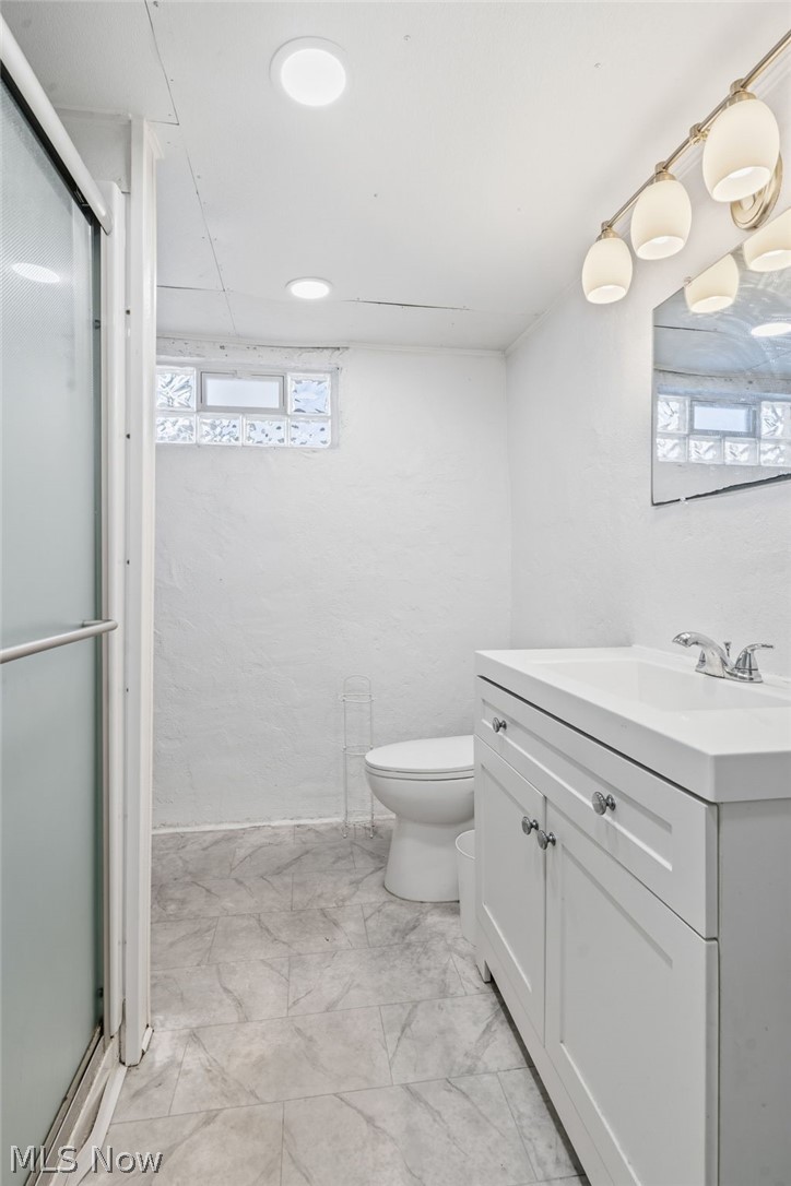 376 Kling Street Property Photo 22