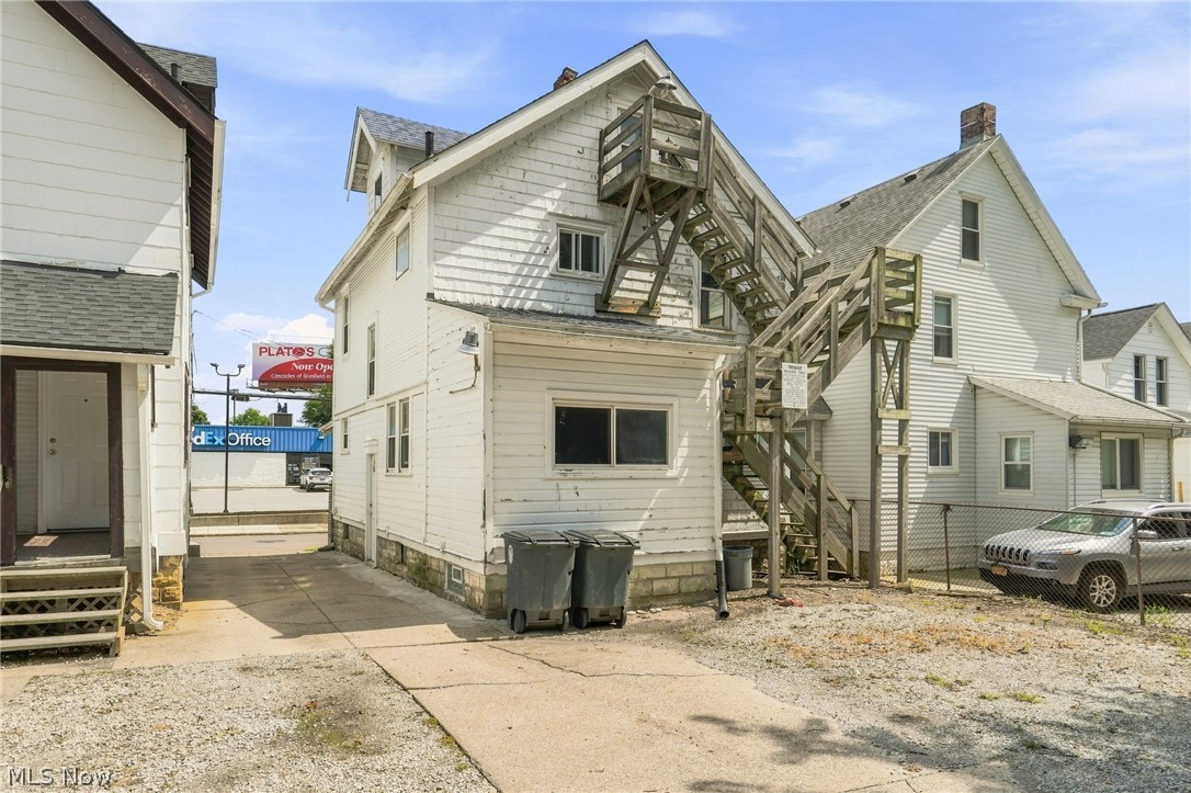 376 Kling Street Property Photo 23