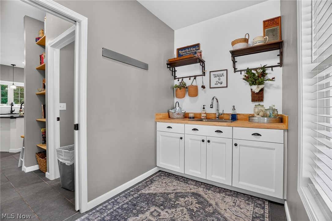 2099 S Ridge Road E Property Photo 18