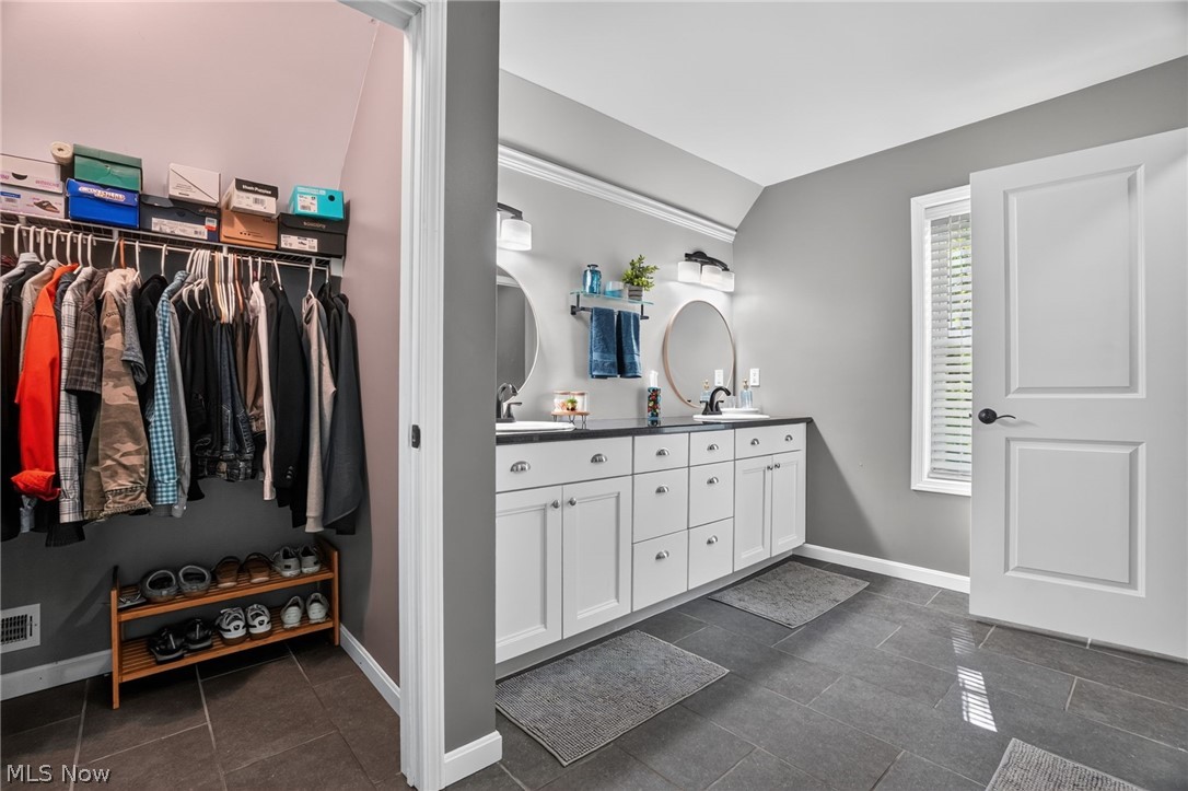 2099 S Ridge Road E Property Photo 43